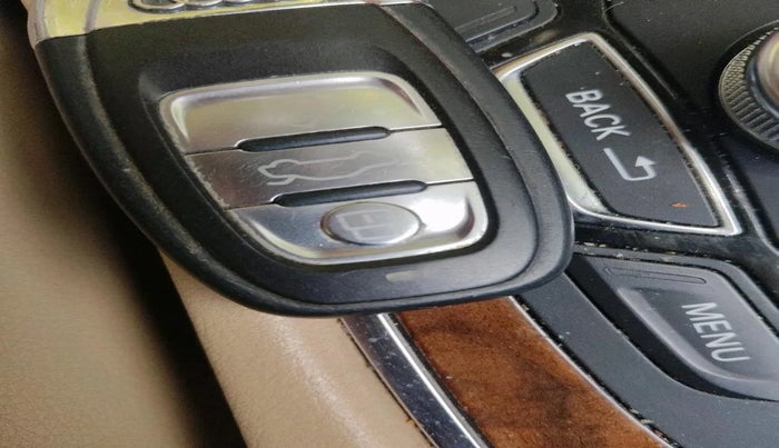 2012 Audi A6 2.0 TDI PREMIUM, Diesel, Automatic, 1,33,835 km, interior