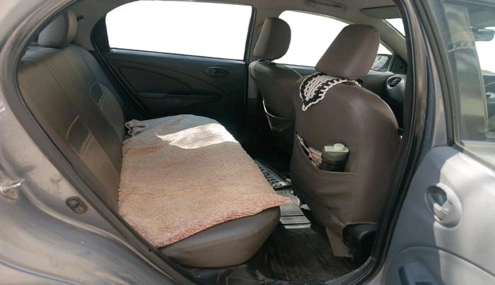 2013 Toyota Etios Liva G, CNG, Manual, 1,49,712 km, interior