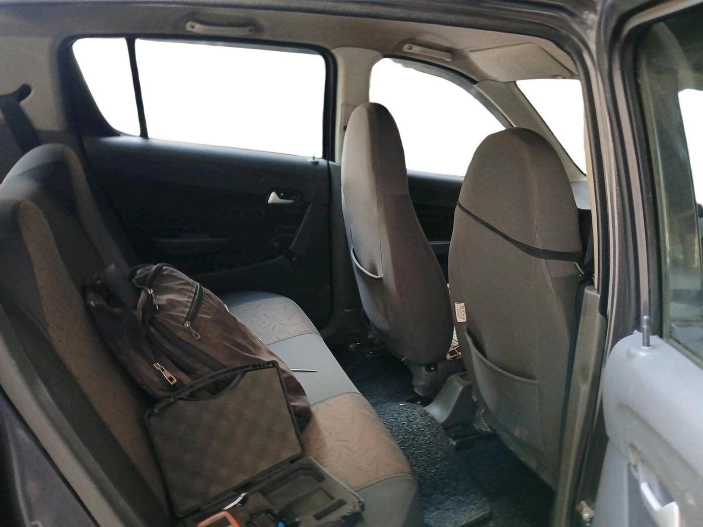 2013 Maruti Alto 800 LXI, Petrol, Manual, 1,21,402 km, interior