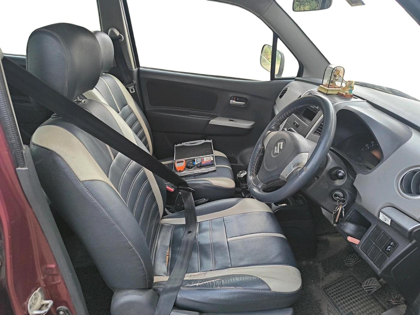 2011 Maruti Wagon R 1.0 LXI, Petrol, Manual, 71,074 km, interior