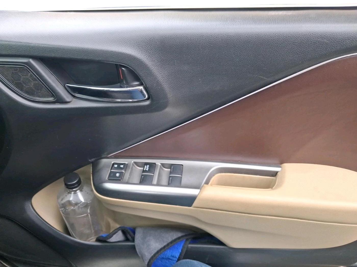 2014 Honda City 1.5L I-DTEC V, Diesel, Manual, 1,19,063 km, interior