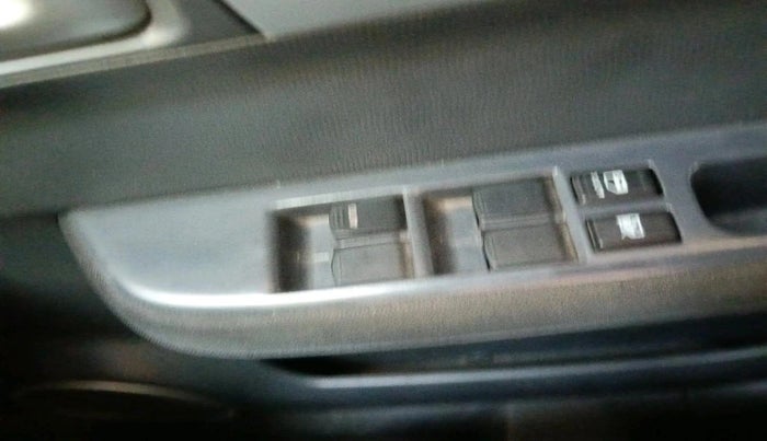 2011 Maruti Swift VXI, Petrol, Manual, 19,903 km, interior