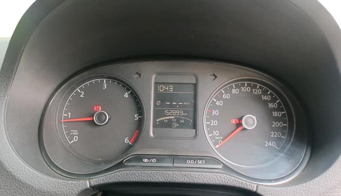 2016 Volkswagen Polo HIGHLINE1.5L, Diesel, Manual, 1,52,899 km, interior