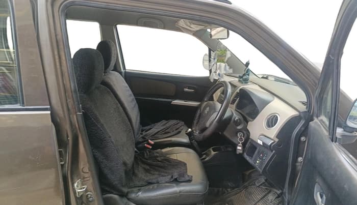 2015 Maruti Wagon R 1.0 LXI, CNG, Manual, 61,434 km, interior