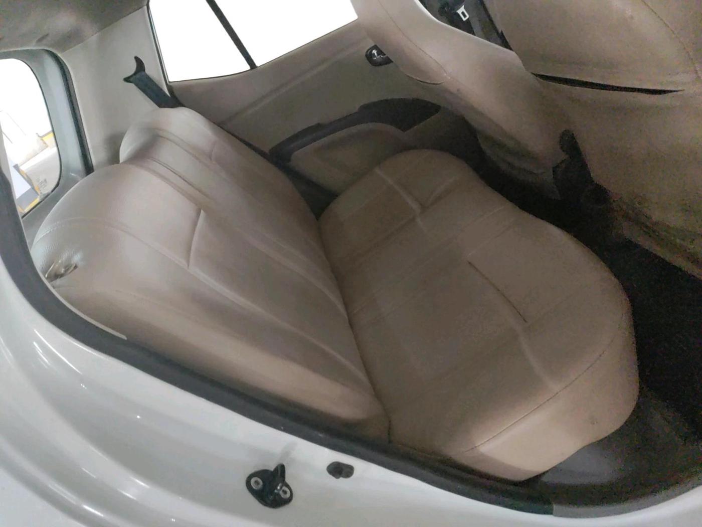 2011 Hyundai i10 MAGNA 1.2, Petrol, Manual, 76,722 km, interior