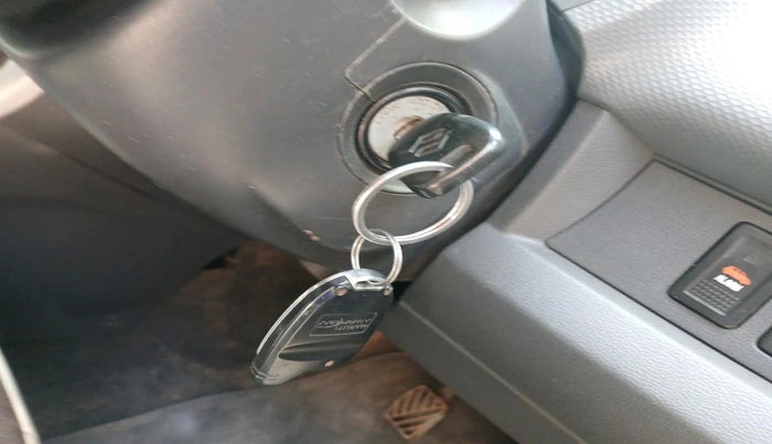 2014 Maruti Ritz VXI, Petrol, Manual, 98,037 km, interior