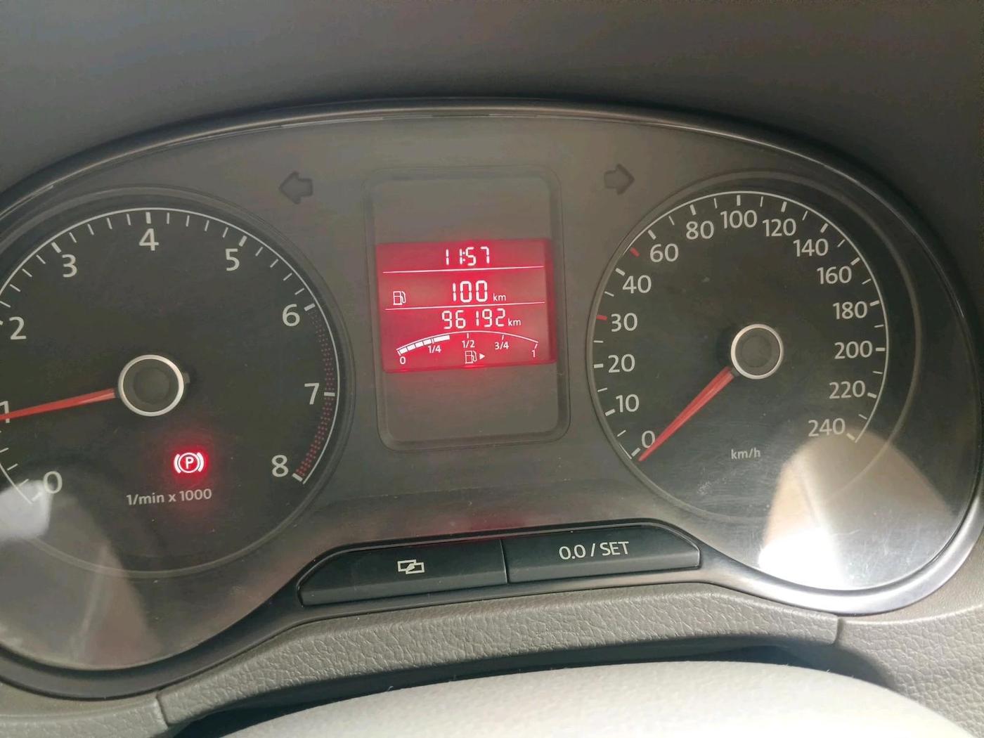 2014 Volkswagen Vento HIGHLINE 1.6 MPI, Petrol, Manual, 96,192 km, interior