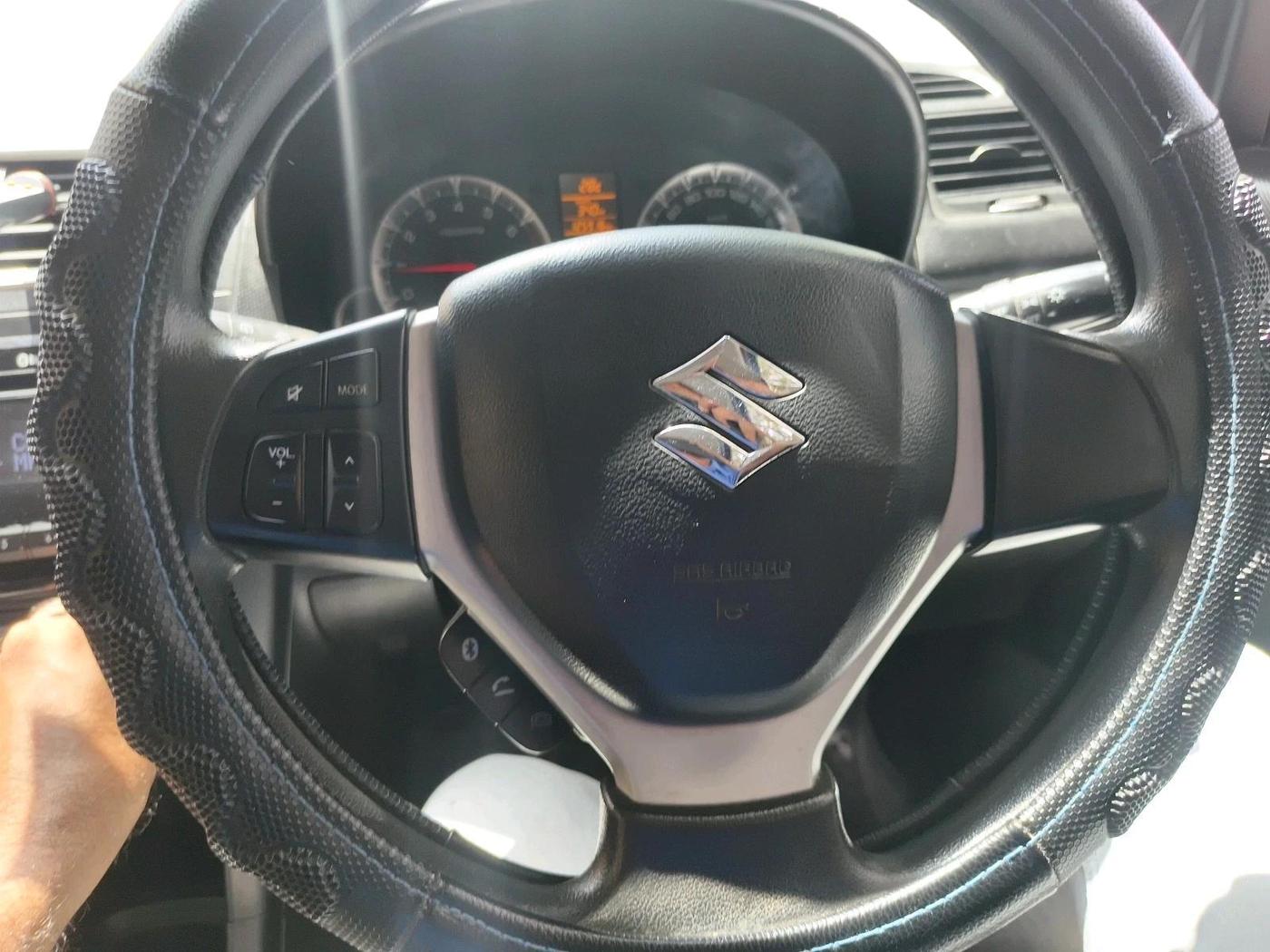 2015 Maruti Swift ZXI, Petrol, Manual, 1,25,916 km, interior