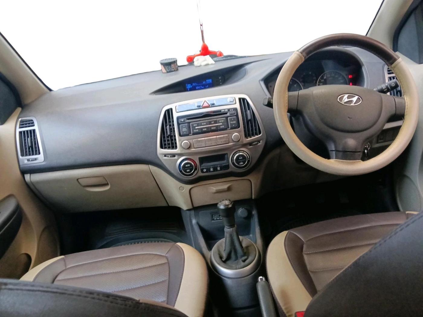 2012 Hyundai i20 MAGNA 1.2, Petrol, Manual, 47,815 km, interior
