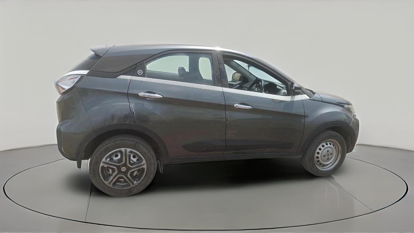 2023 Tata NEXON XE PETROL, Petrol, Manual, 39,975 km, exterior