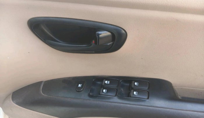 2009 Hyundai i10 MAGNA 1.2, Petrol, Manual, 76,469 km, interior