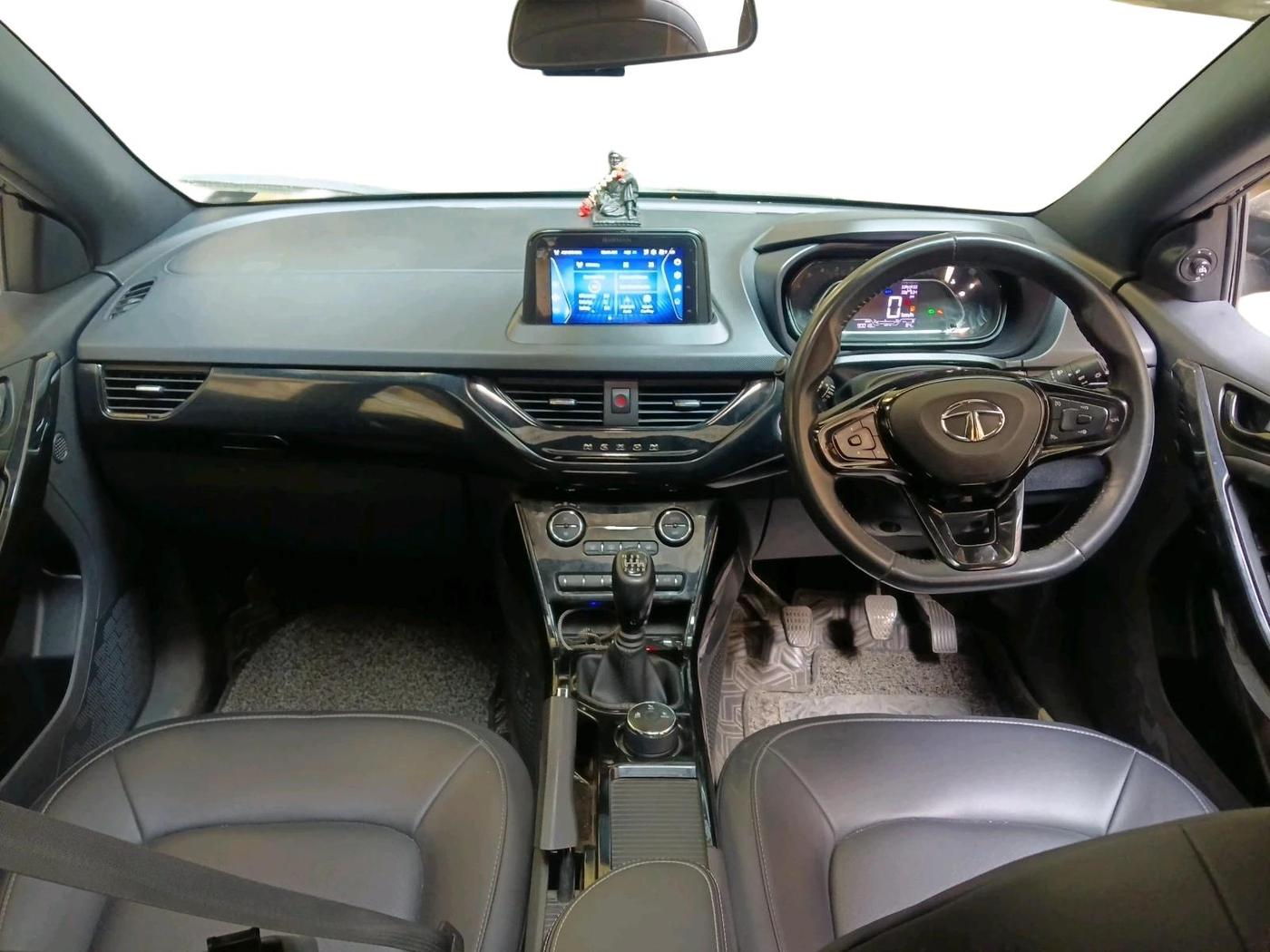 2022 Tata NEXON XZ PLUS (HS) DIESEL DARK EDITION, Diesel, Manual, 90,018 km, interior
