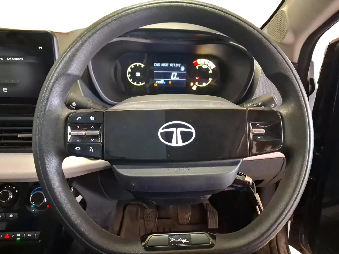 2025 Tata NEXON Pure S 1.2 iCNG, CNG, Manual, 23,902 km, interior