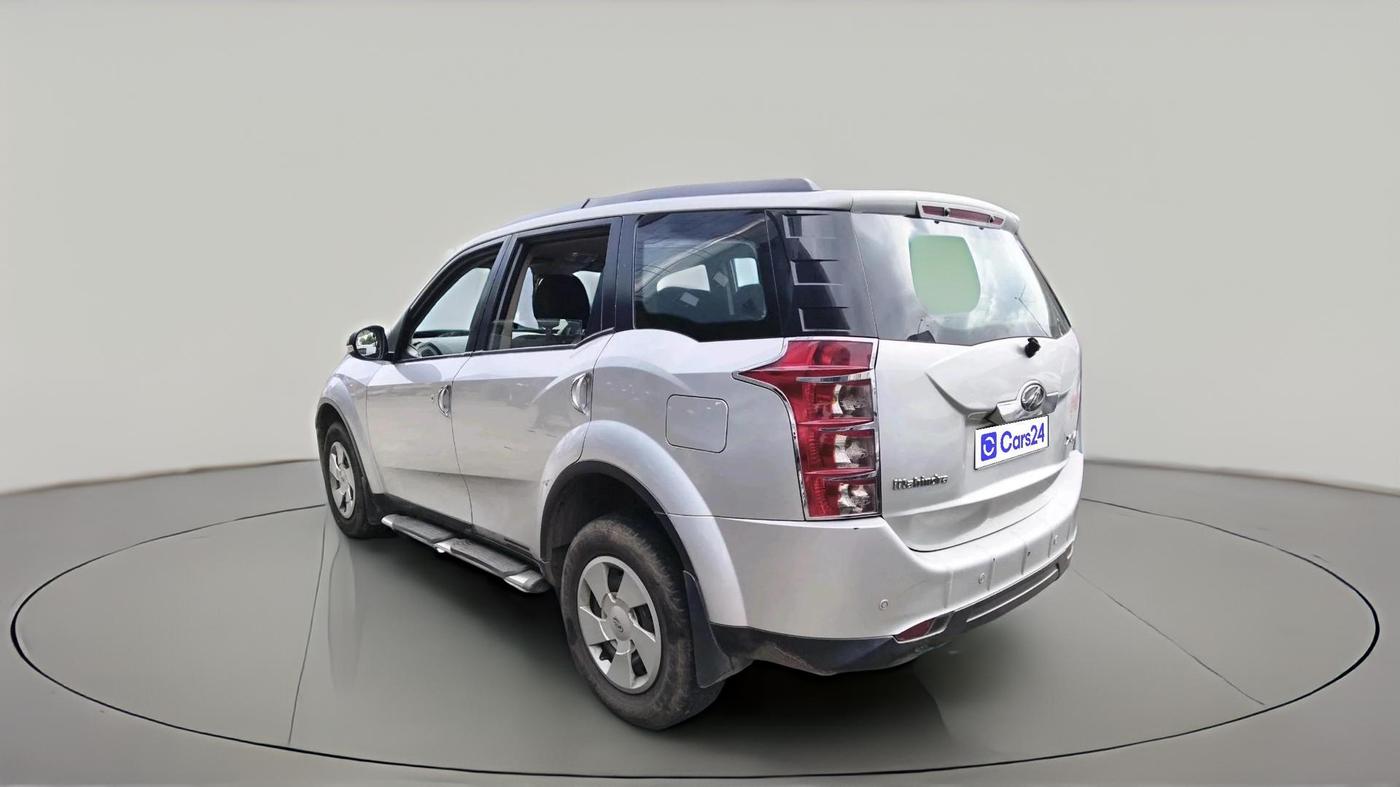2012 Mahindra XUV500 W6, Diesel, Manual, 2,22,371 km, exterior
