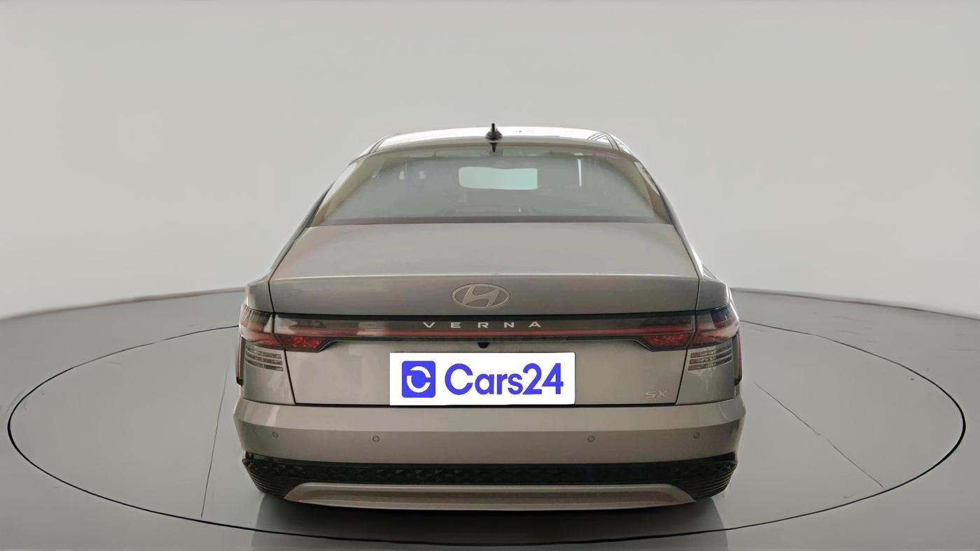 2024 Hyundai Verna  SX (O) 1.5 VTVT IVT, Petrol, Automatic, 3,629 km, exterior