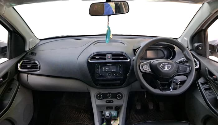 2022 Tata Tiago XT PETROL, Petrol, Manual, 9,895 km, interior