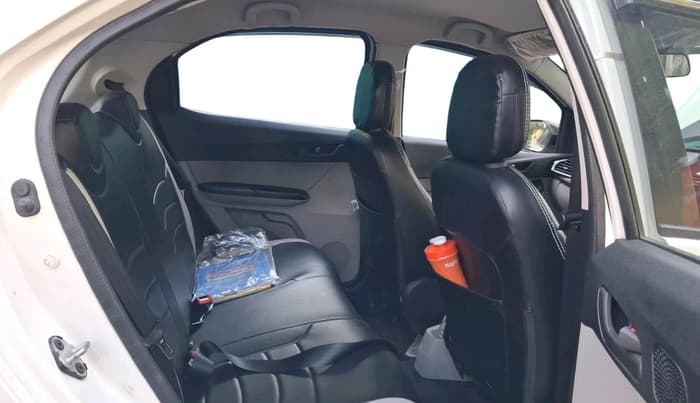 2022 Tata Tiago XT PETROL, Petrol, Manual, 9,895 km, interior