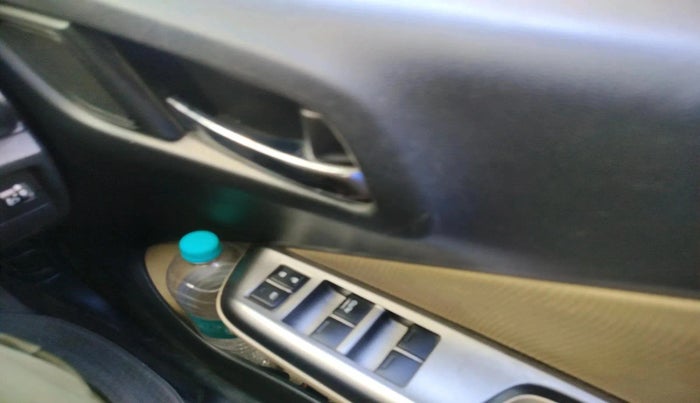 2016 Honda City 1.5L I-VTEC V MT, Petrol, Manual, 1,37,790 km, interior