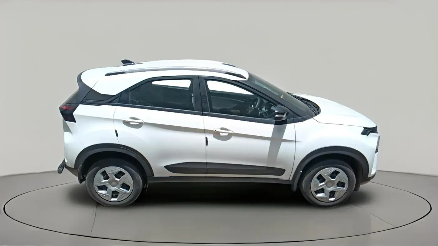 2025 Tata NEXON Pure Plus 1.2 iCNG 6MT, CNG, Manual, 2,512 km, exterior