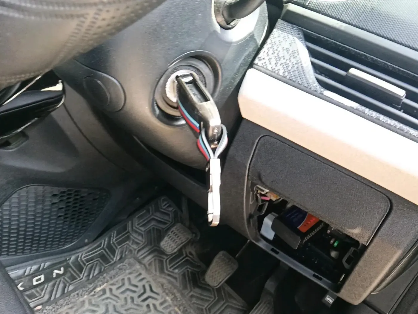 2025 Tata NEXON Pure Plus 1.2 iCNG 6MT, CNG, Manual, 2,512 km, interior