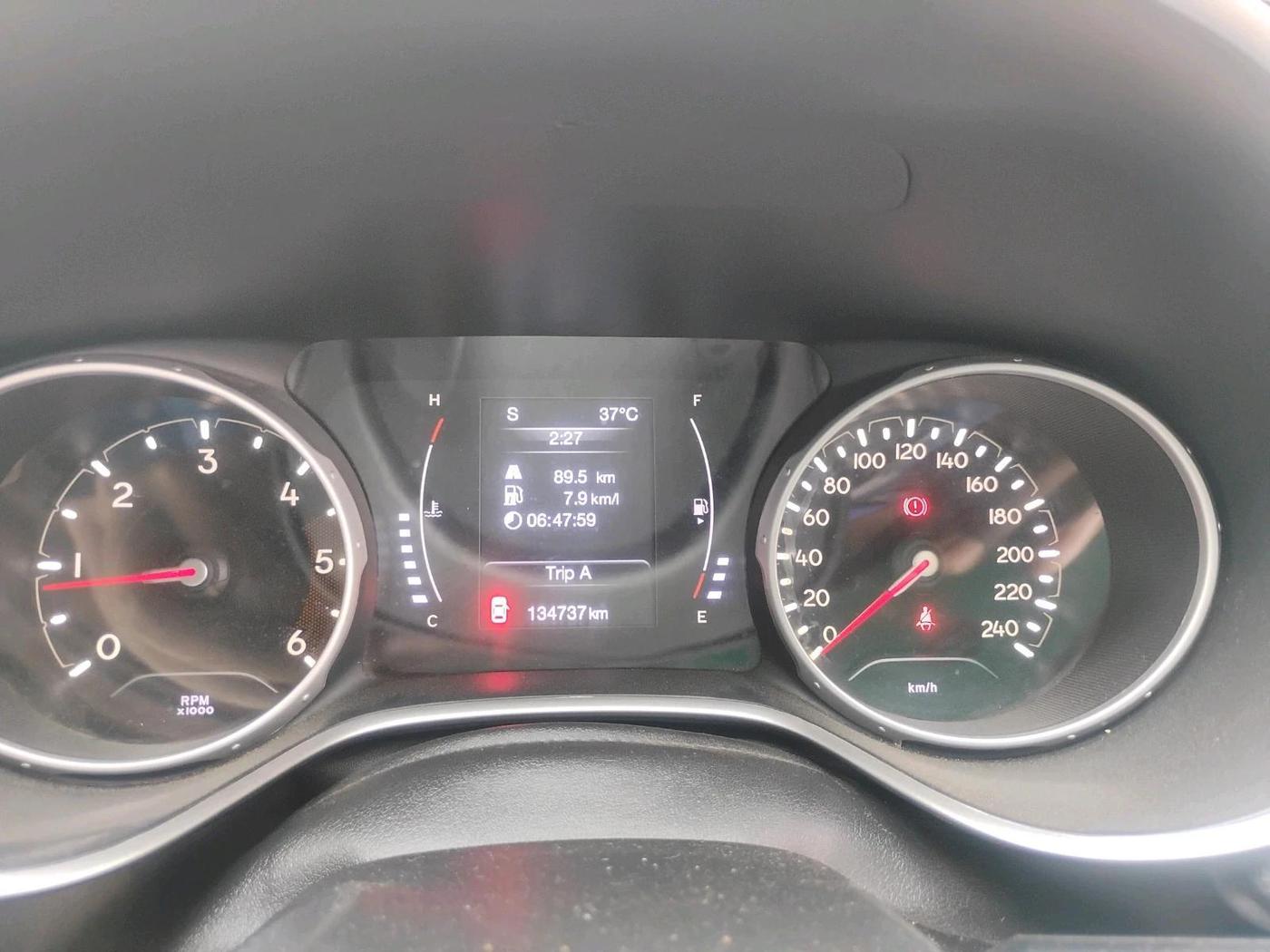 2018 Jeep Compass SPORT 2.0 DIESEL, Diesel, Manual, 1,34,737 km, interior