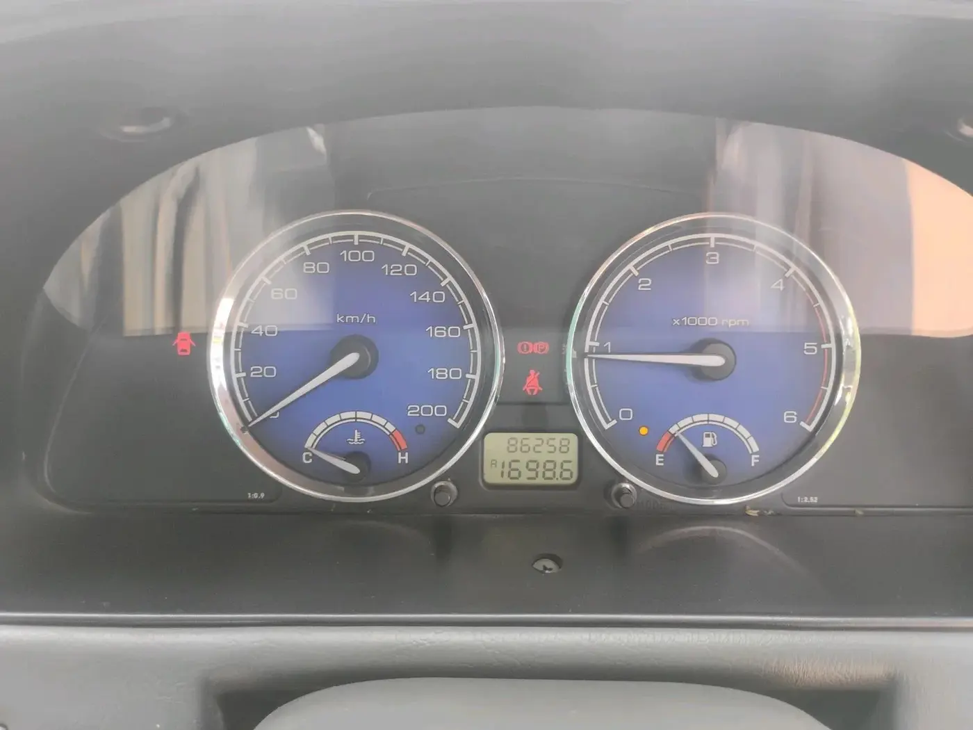 2011 Tata Safari 4X2 VX DICOR, Diesel, Manual, 86,258 km, interior