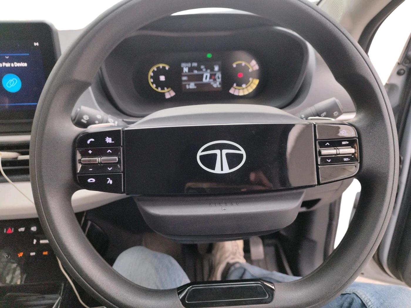2025 Tata NEXON CREATIVE AMT 1.5 DIESEL, Diesel, Automatic, 5,160 km, interior