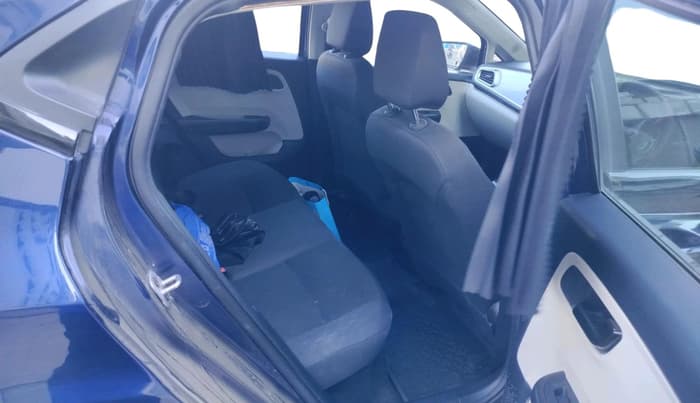 2023 Tata ALTROZ XT PETROL, Petrol, Manual, 4,172 km, interior