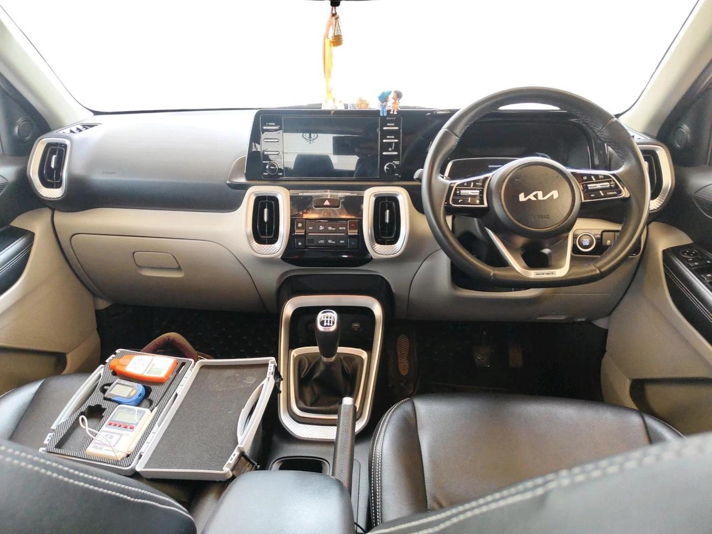 2023 KIA SONET HTX 1.0 TURBO PETROL IMT, Petrol, Manual, 38,399 km, interior