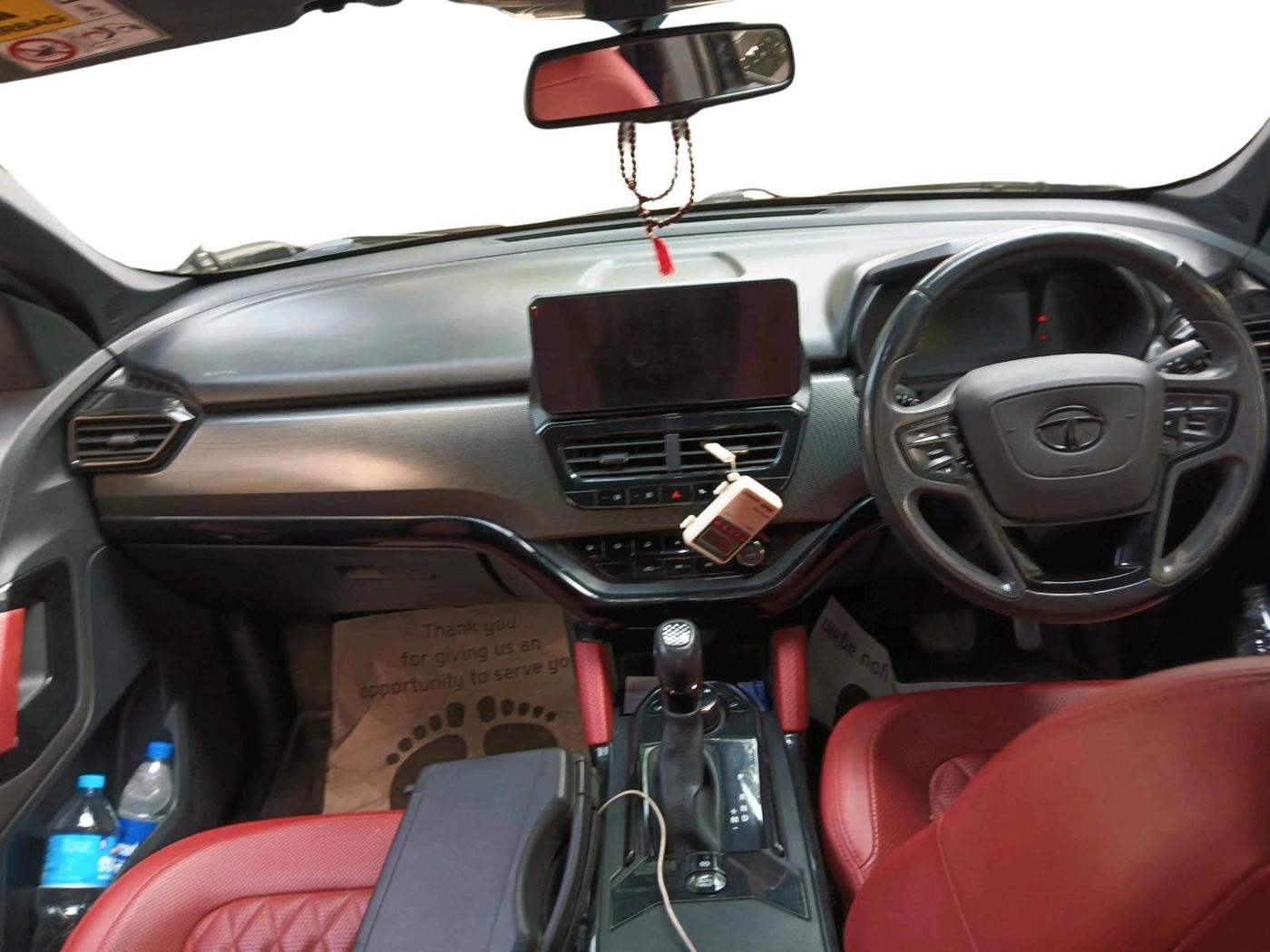 2022 Tata Safari XZA PLUS 6 S DARK EDITION, Diesel, Automatic, 33,157 km, interior