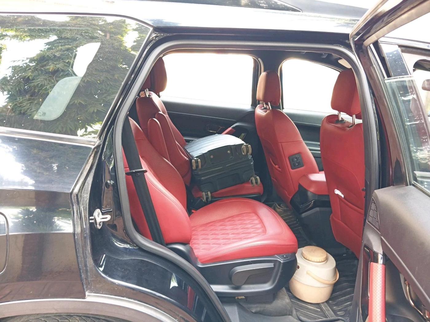 2022 Tata Safari XZA PLUS 6 S DARK EDITION, Diesel, Automatic, 33,157 km, interior