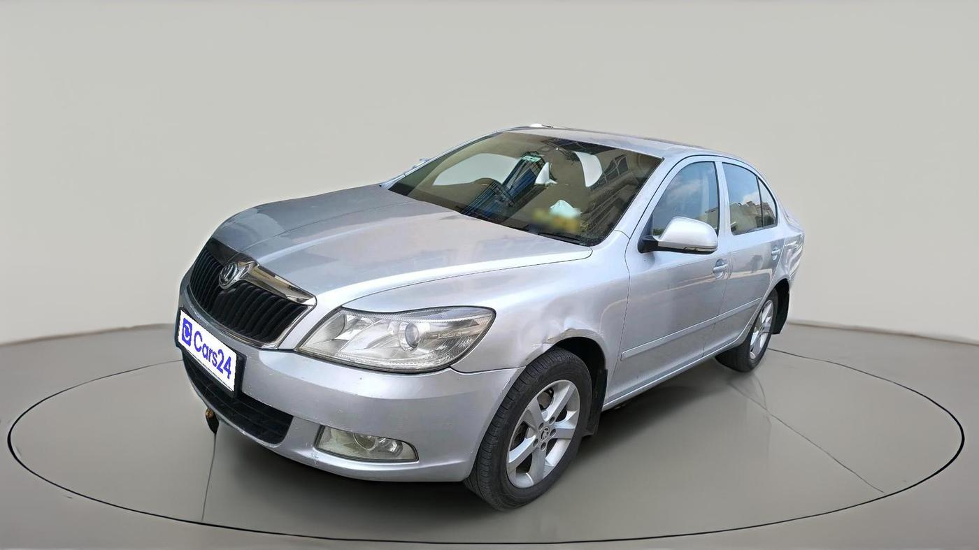 2011 Skoda Laura ELEGANCE 2.0 TDI CR AT, Diesel, Automatic, 1,66,890 km, exterior