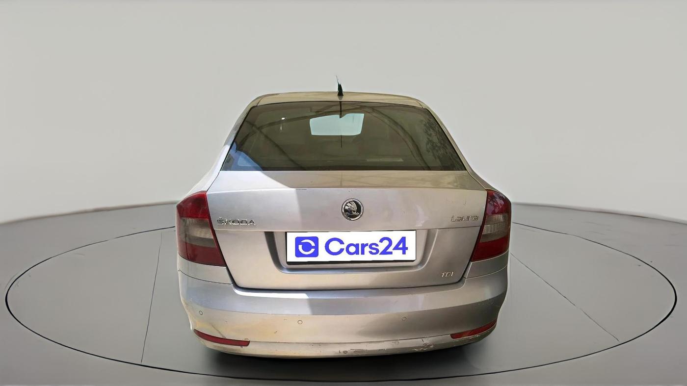 2011 Skoda Laura ELEGANCE 2.0 TDI CR AT, Diesel, Automatic, 1,66,890 km, exterior