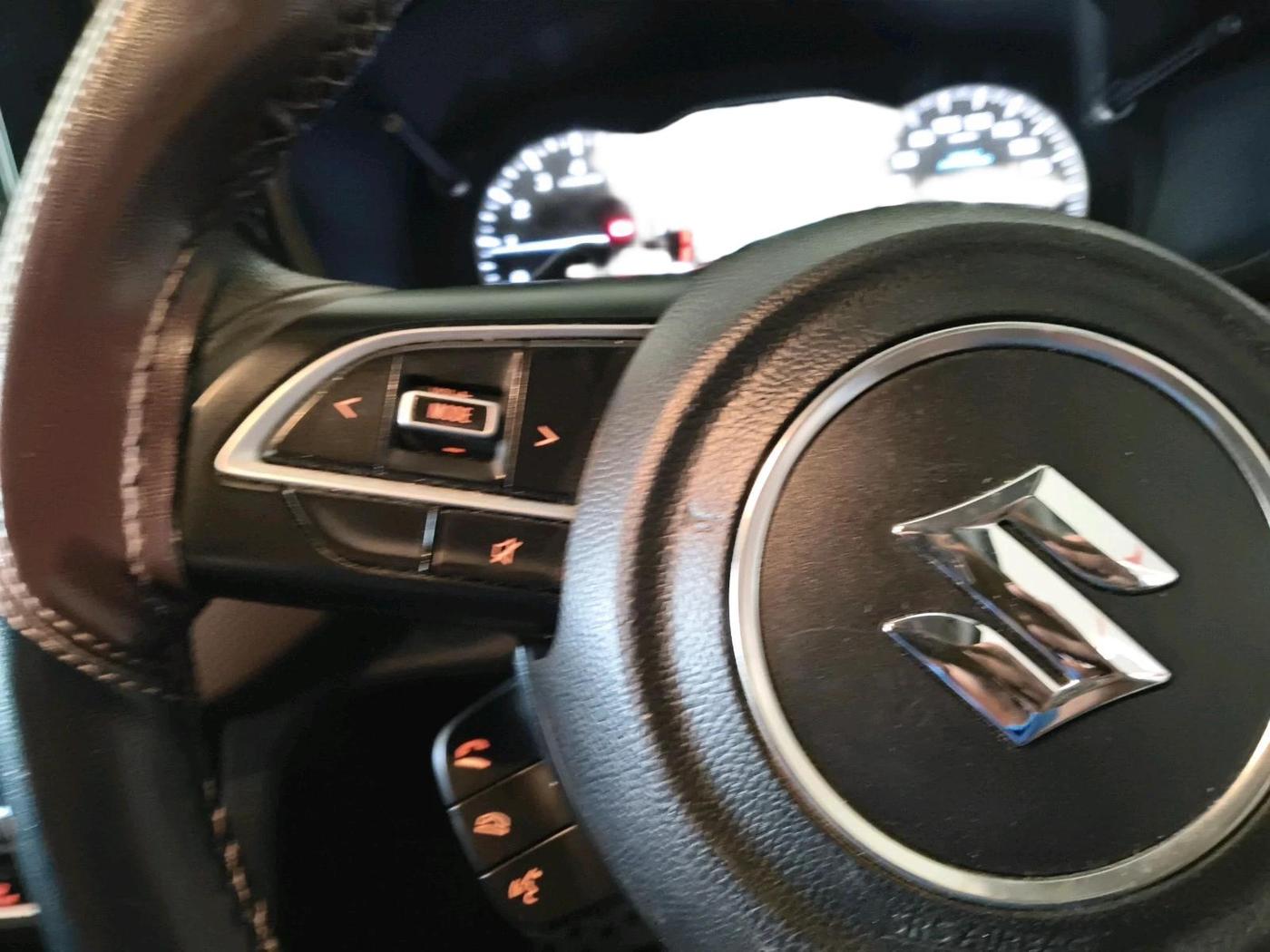 2022 Maruti BREZZA ZXI AT SMART HYBRID, Petrol, Automatic, 29,301 km, interior