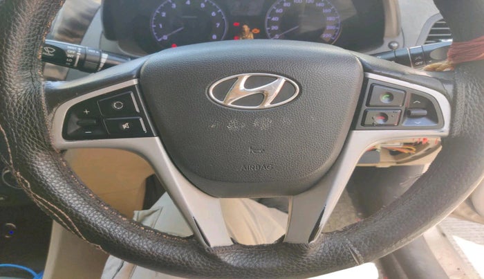 2011 Hyundai Verna FLUIDIC 1.6 VTVT SX, Petrol, Manual, 1,40,009 km, interior