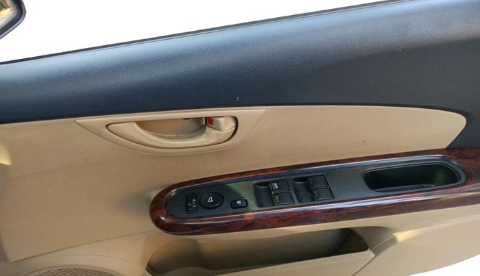 2015 Honda Mobilio 1.5L I-VTEC V, Petrol, Manual, 1,00,061 km, interior