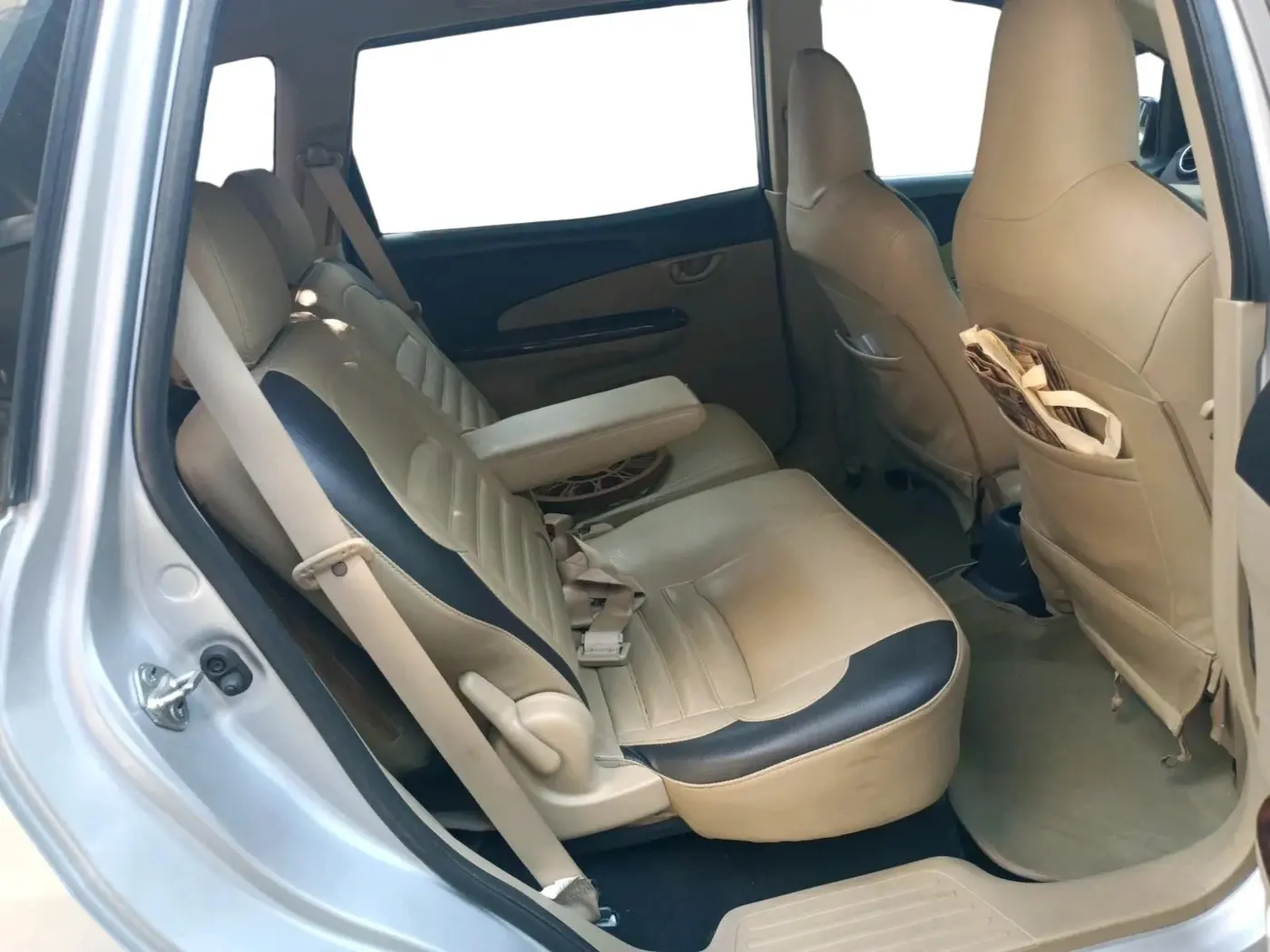 2015 Honda Mobilio 1.5L I-VTEC V, Petrol, Manual, 1,00,061 km, interior