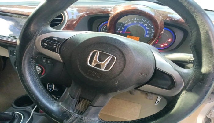 2015 Honda Mobilio 1.5L I-VTEC V, Petrol, Manual, 1,00,061 km, interior