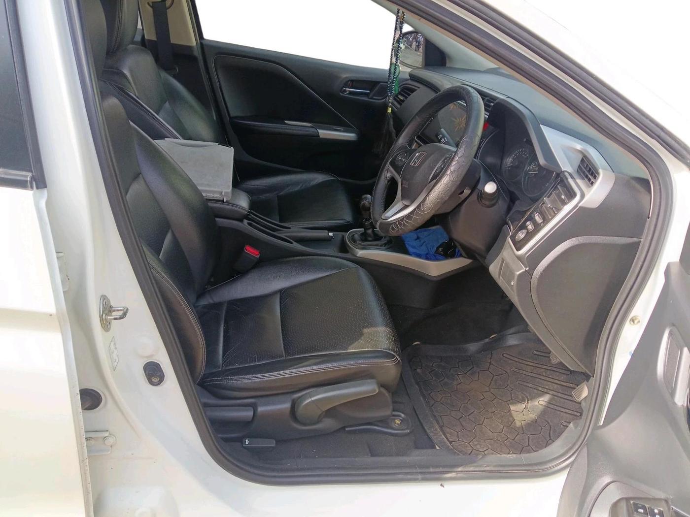 2016 Honda City 1.5L I-VTEC VX, Petrol, Manual, 35,246 km, interior