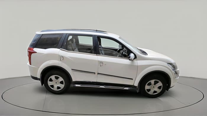 2014 Mahindra XUV500 W6, Diesel, Manual, 1,00,681 km, exterior