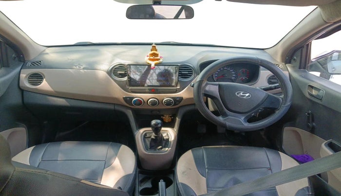 2016 Hyundai Xcent BASE 1.1, Diesel, Manual, 2,08,984 km, interior