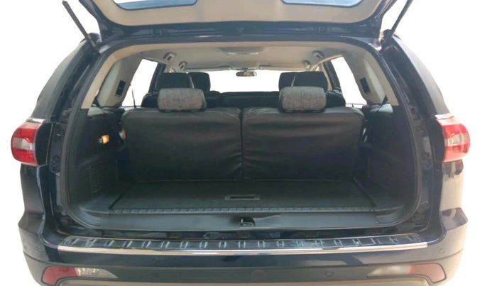 2017 Tata Hexa XT 4X2 7 STR, Diesel, Manual, 30,821 km, exterior