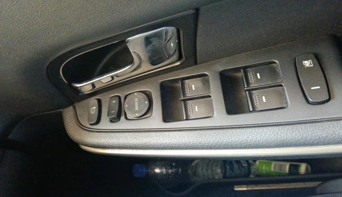 2017 Tata Hexa XT 4X2 7 STR, Diesel, Manual, 30,821 km, interior