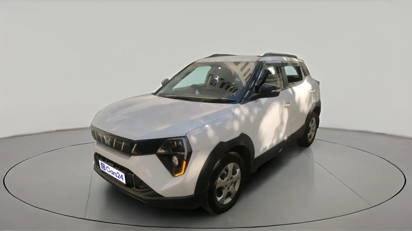 2024 Mahindra XUV 3XO MX3 1.2 L TCMPFi, Petrol, Manual, 8,409 km, exterior