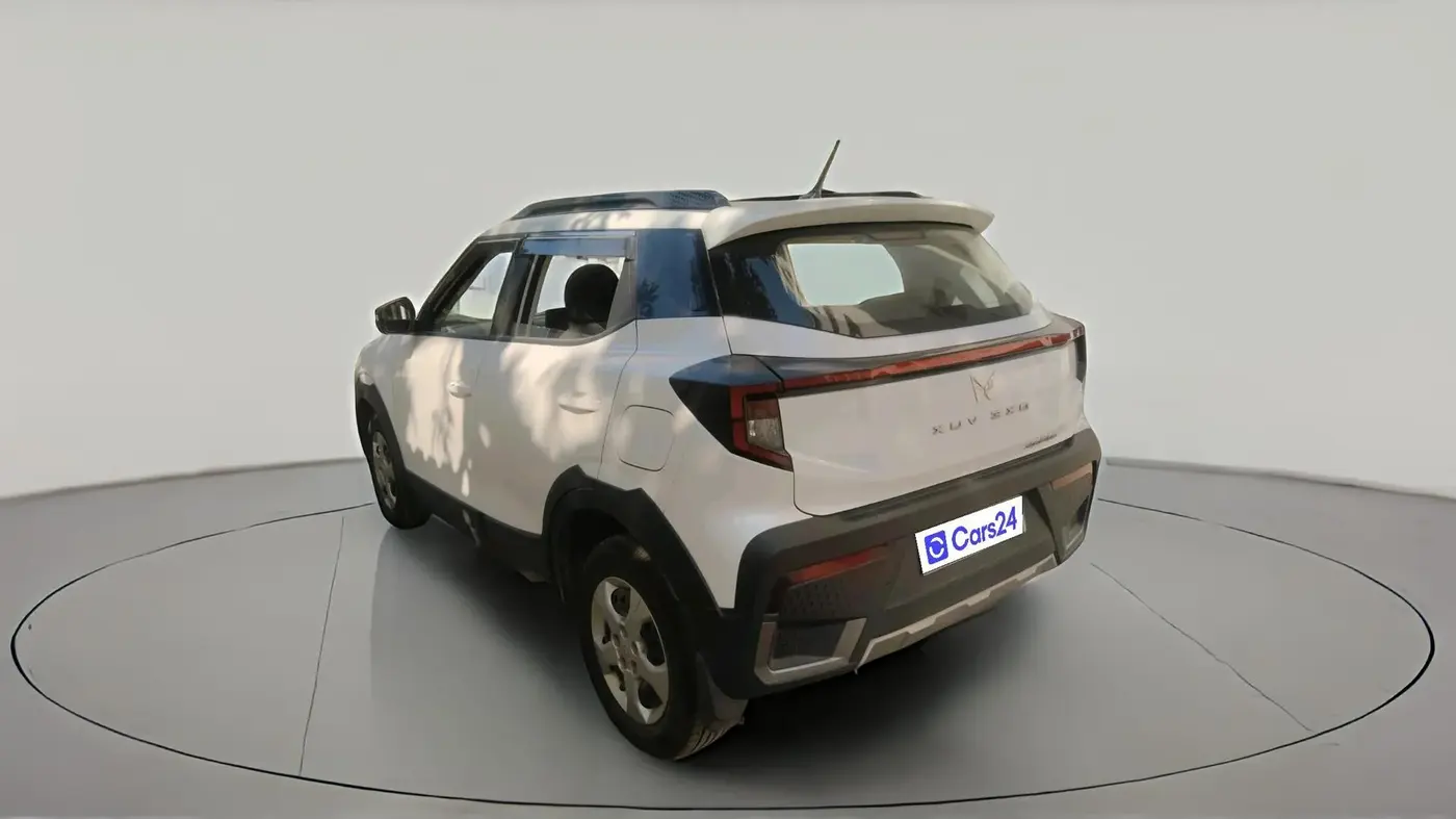 2024 Mahindra XUV 3XO MX3 1.2 L TCMPFi, Petrol, Manual, 8,409 km, exterior