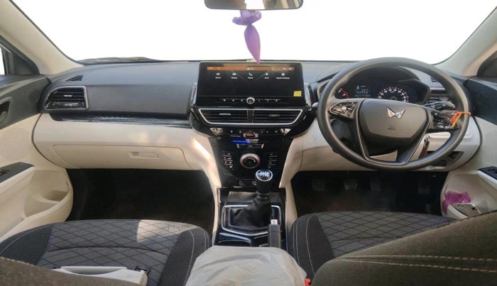 2024 Mahindra XUV 3XO MX3 1.2 L TCMPFi, Petrol, Manual, 8,409 km, interior