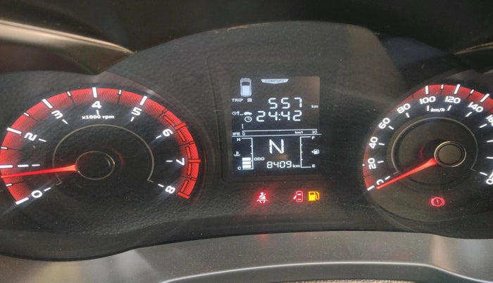 2024 Mahindra XUV 3XO MX3 1.2 L TCMPFi, Petrol, Manual, 8,409 km, interior