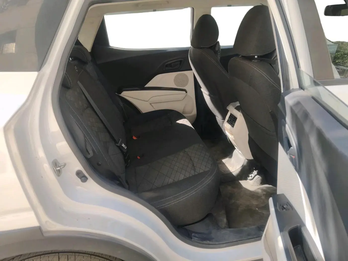 2024 Mahindra XUV 3XO MX3 1.2 L TCMPFi, Petrol, Manual, 8,409 km, interior