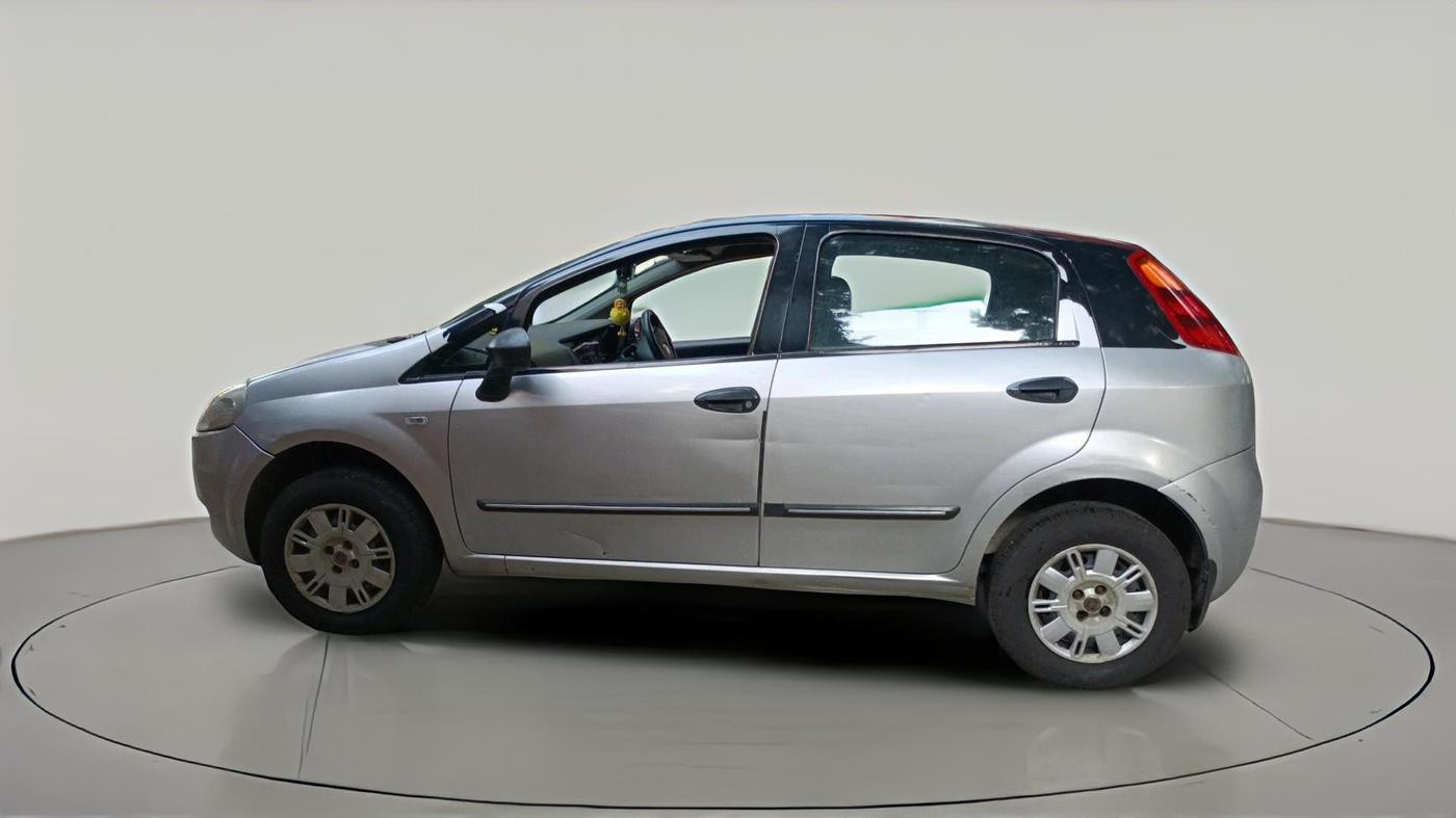 2010 Fiat Grand Punto ACTIVE 1.3, Diesel, Manual, 1,34,117 km, exterior
