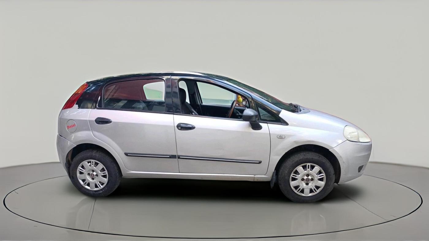 2010 Fiat Grand Punto ACTIVE 1.3, Diesel, Manual, 1,34,117 km, exterior